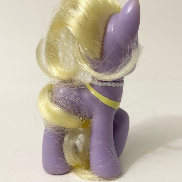 MLP My Little Pony Lyrica Lilac Figure Toy - Picture 7 of 15